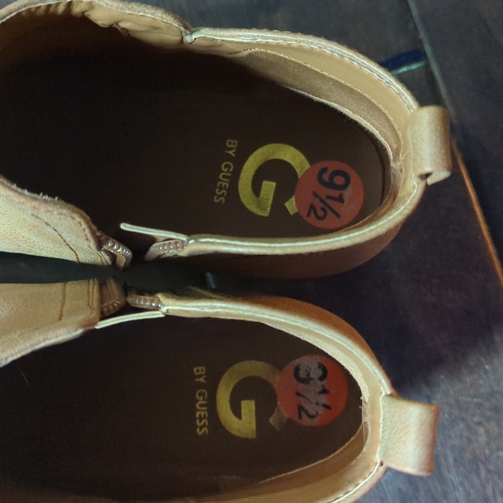 Boots - Picture 2 of 3